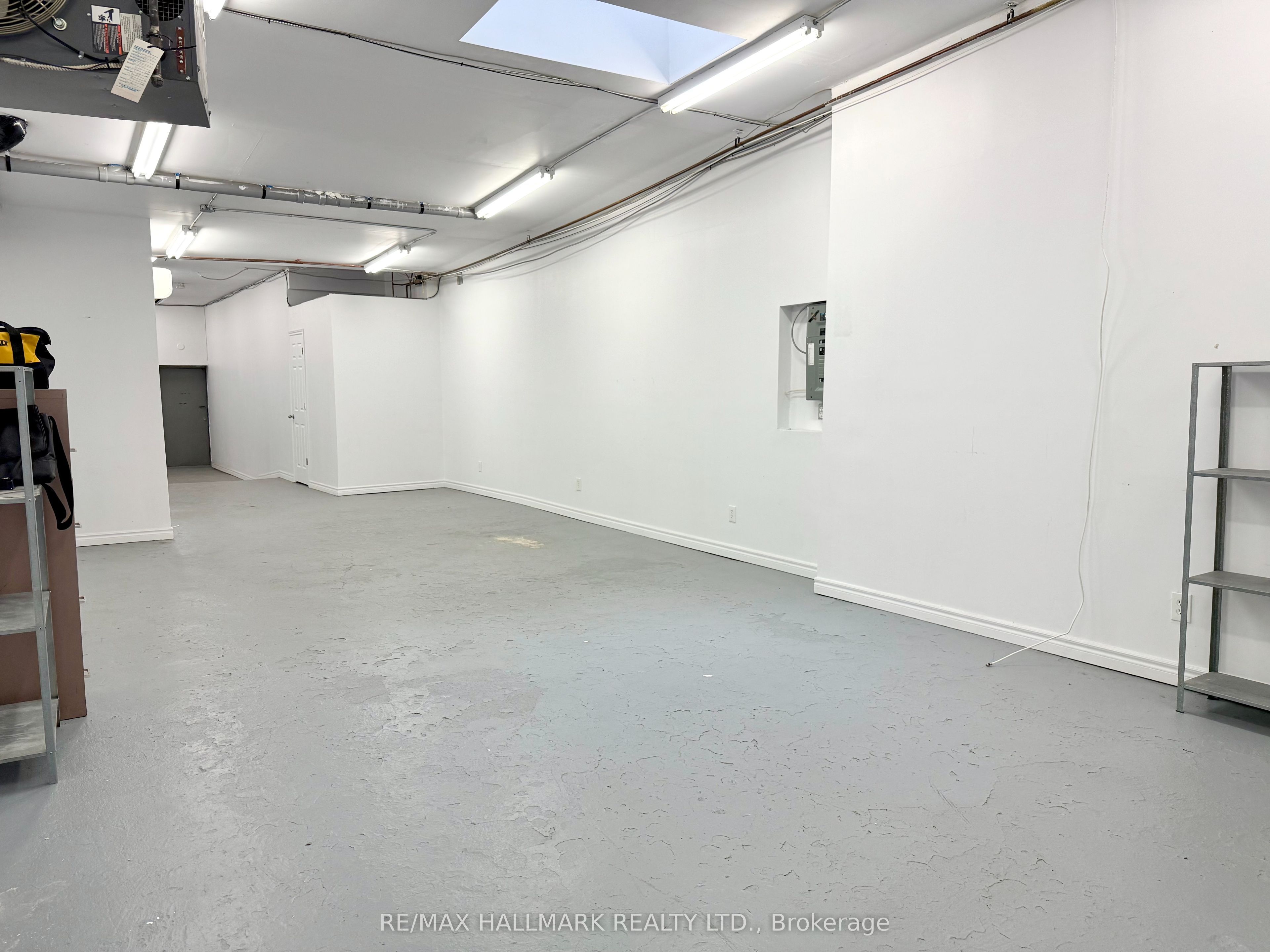 #3 - 741 Queen Street Property Photo 9