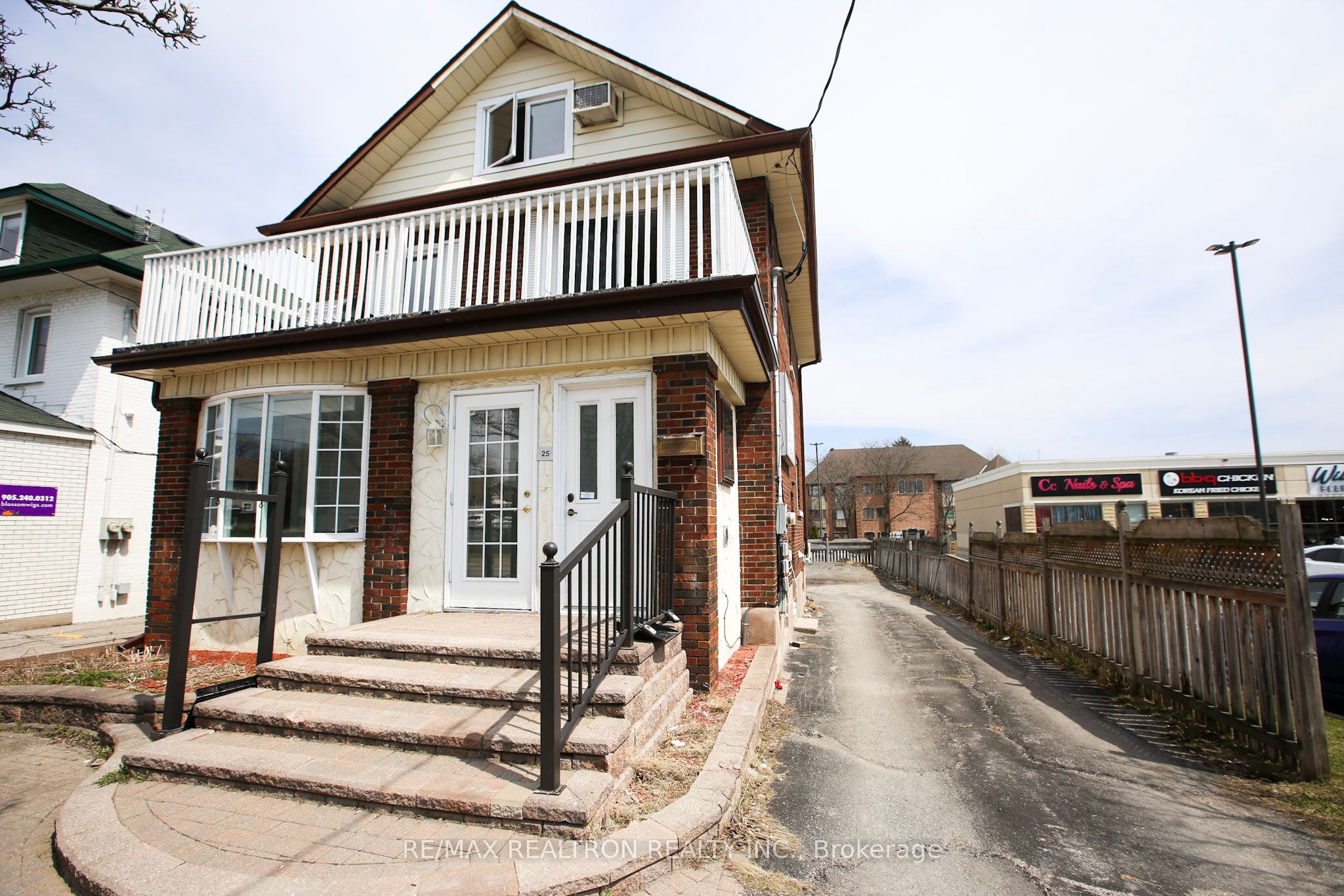 25 Warren Avenue Property Photo 1