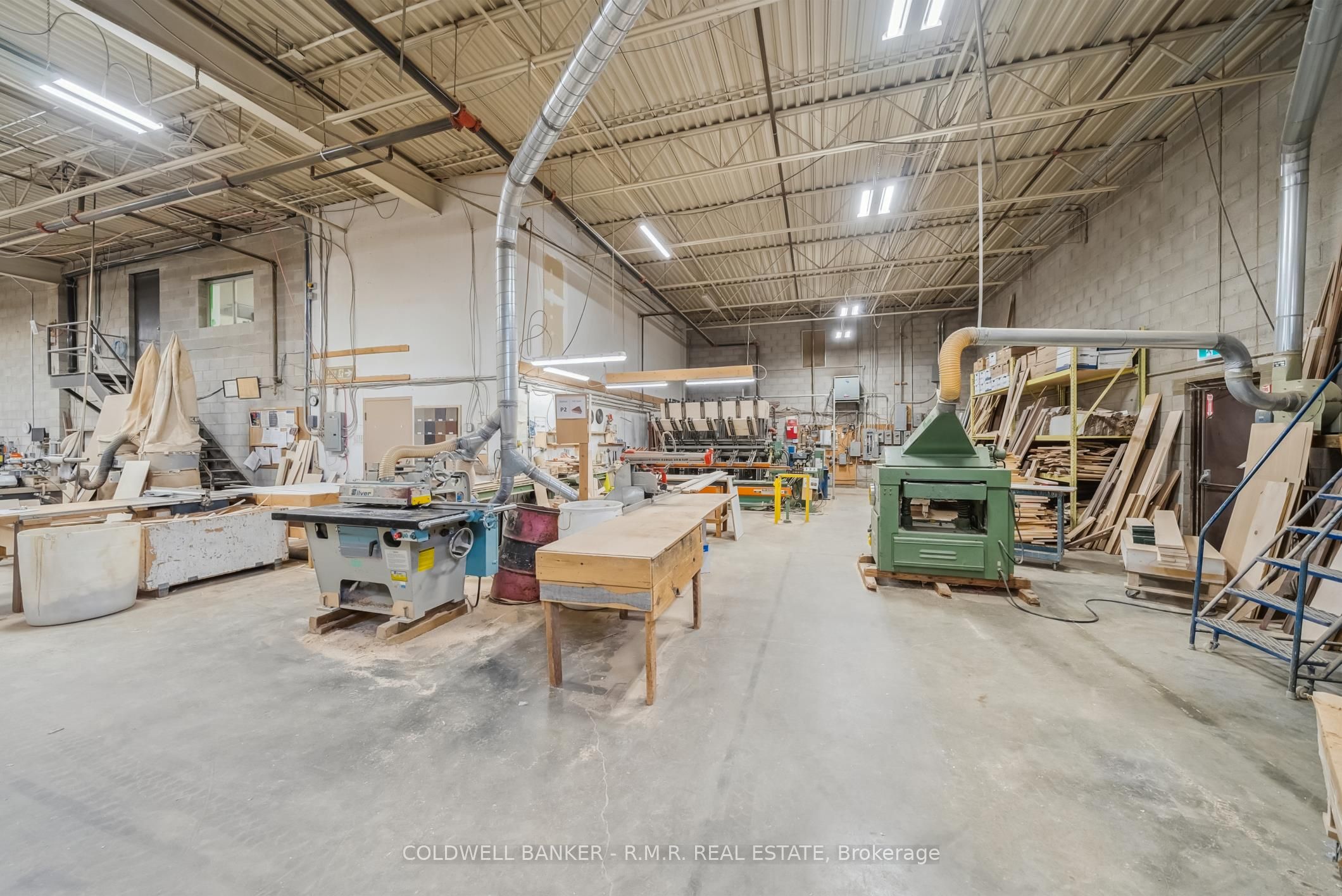 108 Industrial Drive Property Photo 27