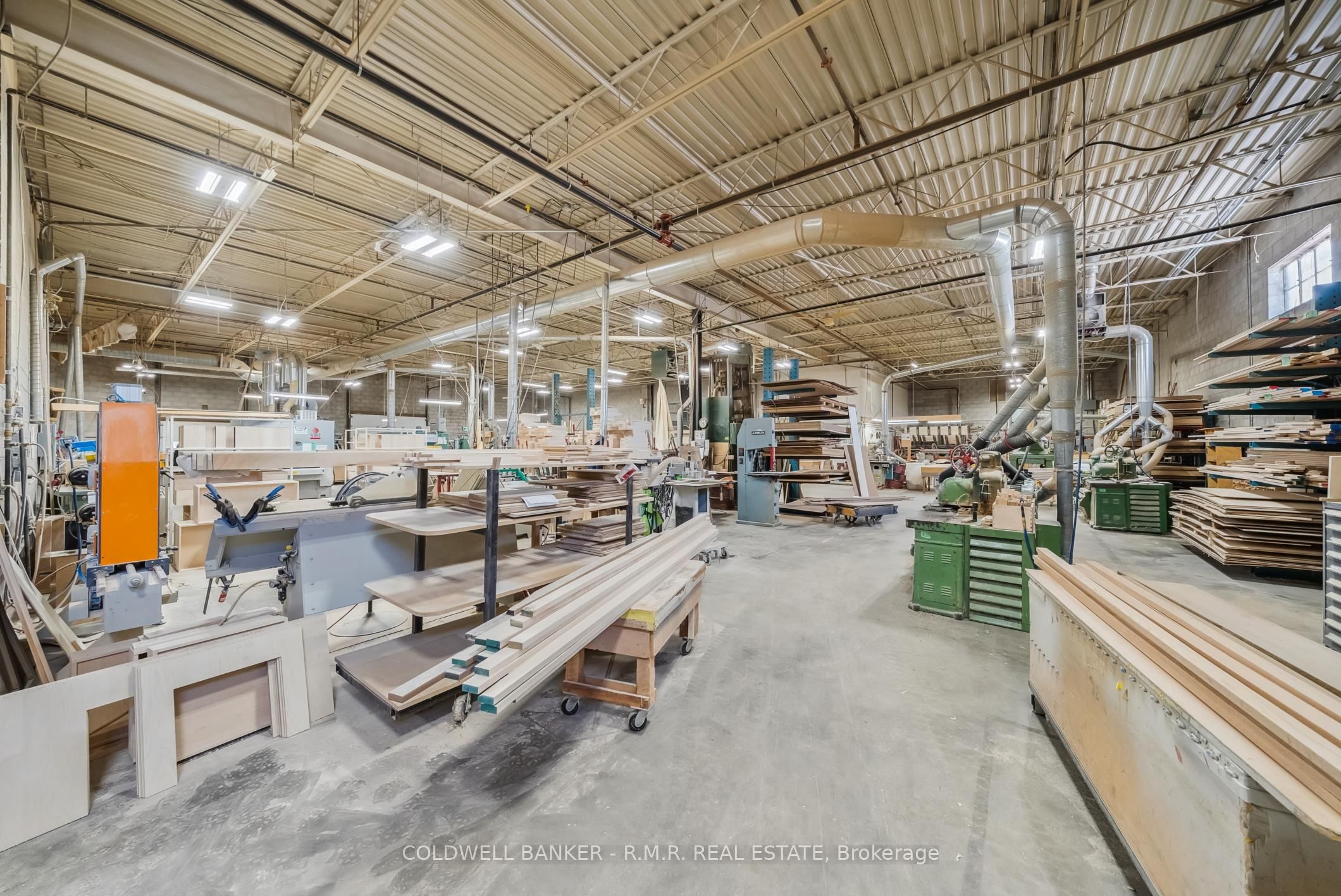 108 Industrial Drive Property Photo 28