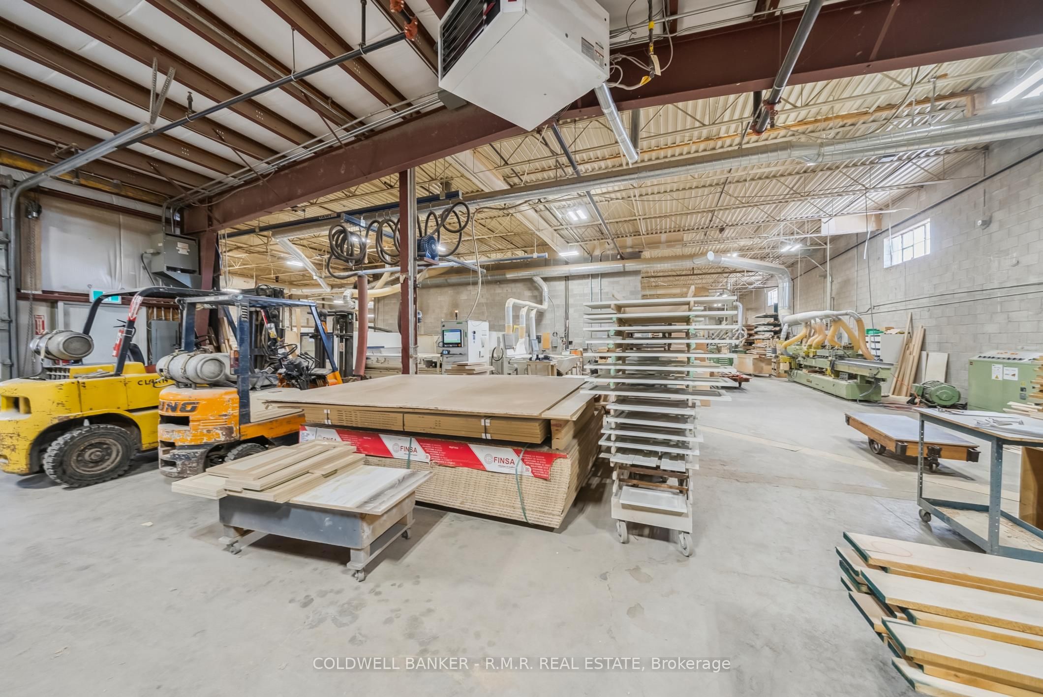 108 Industrial Drive Property Photo 30