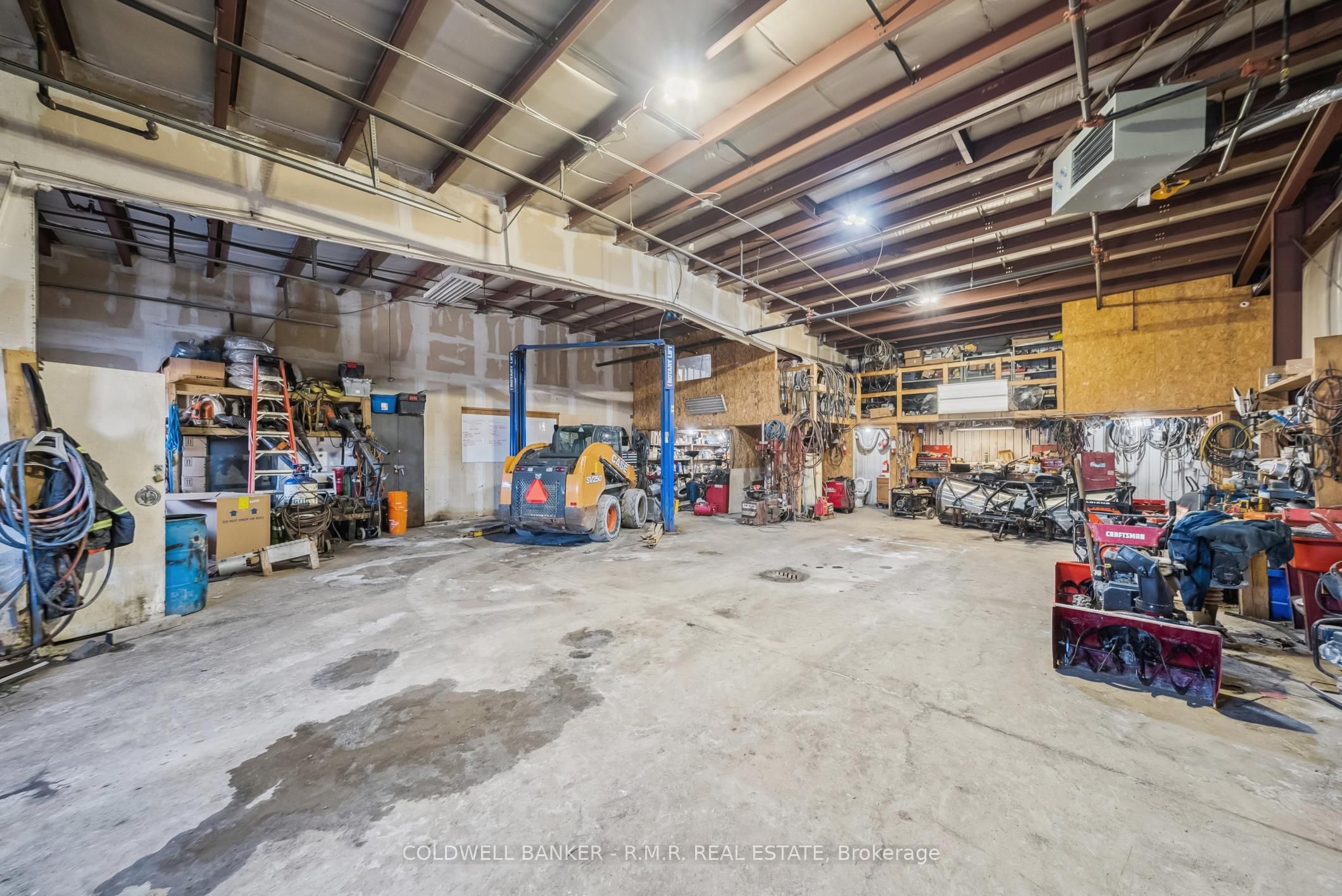 108 Industrial Drive Property Photo 36