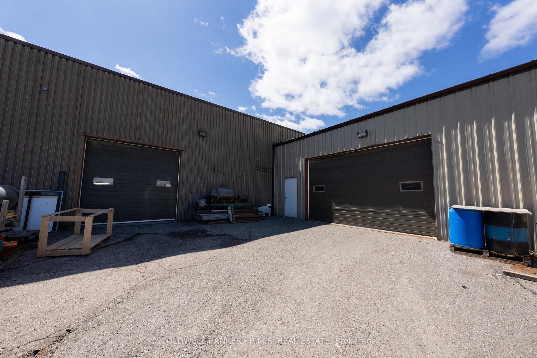 108 Industrial Drive Property Photo 44