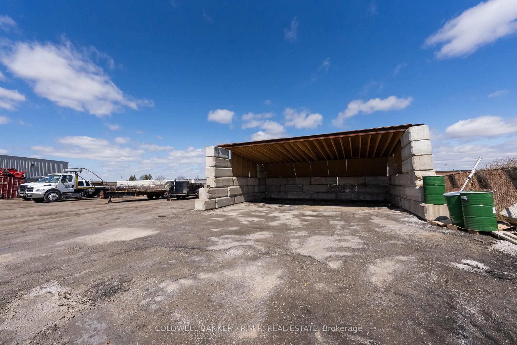 108 Industrial Drive Property Photo 46