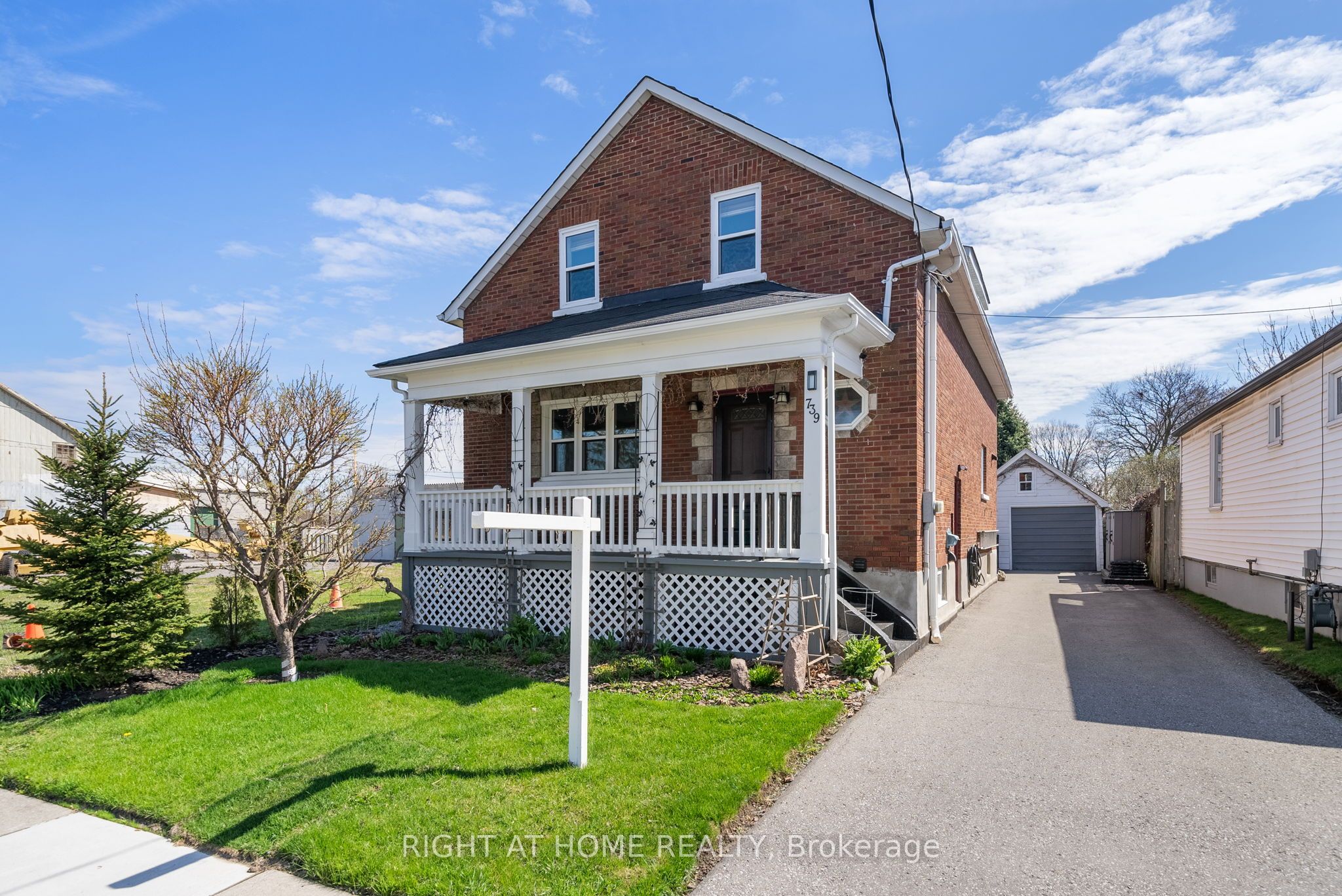 739 Albert Street Property Photo