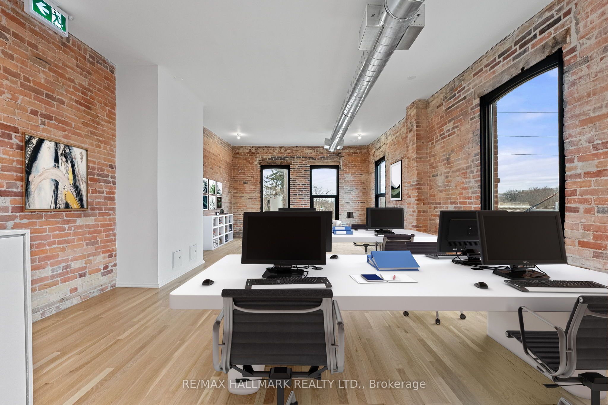 #300 - 972 Queen Street Property Photo 3