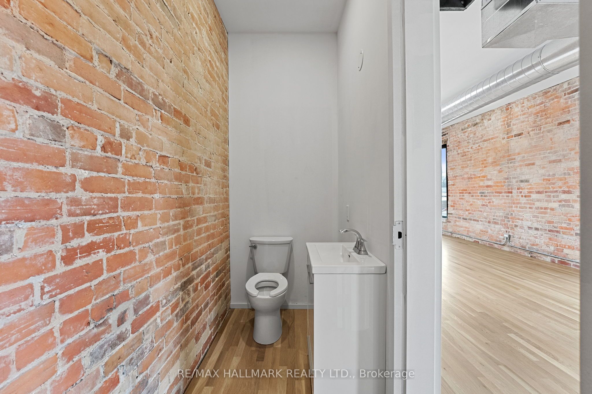 #300 - 972 Queen Street Property Photo 10