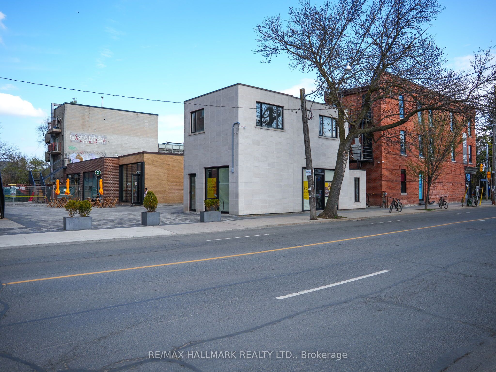 #300 - 972 Queen Street Property Photo 18