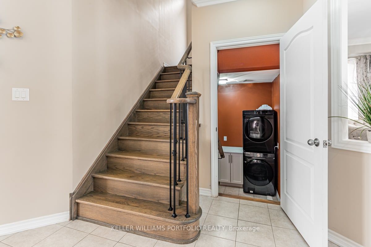 42 Willoughby Place Property Photo 4