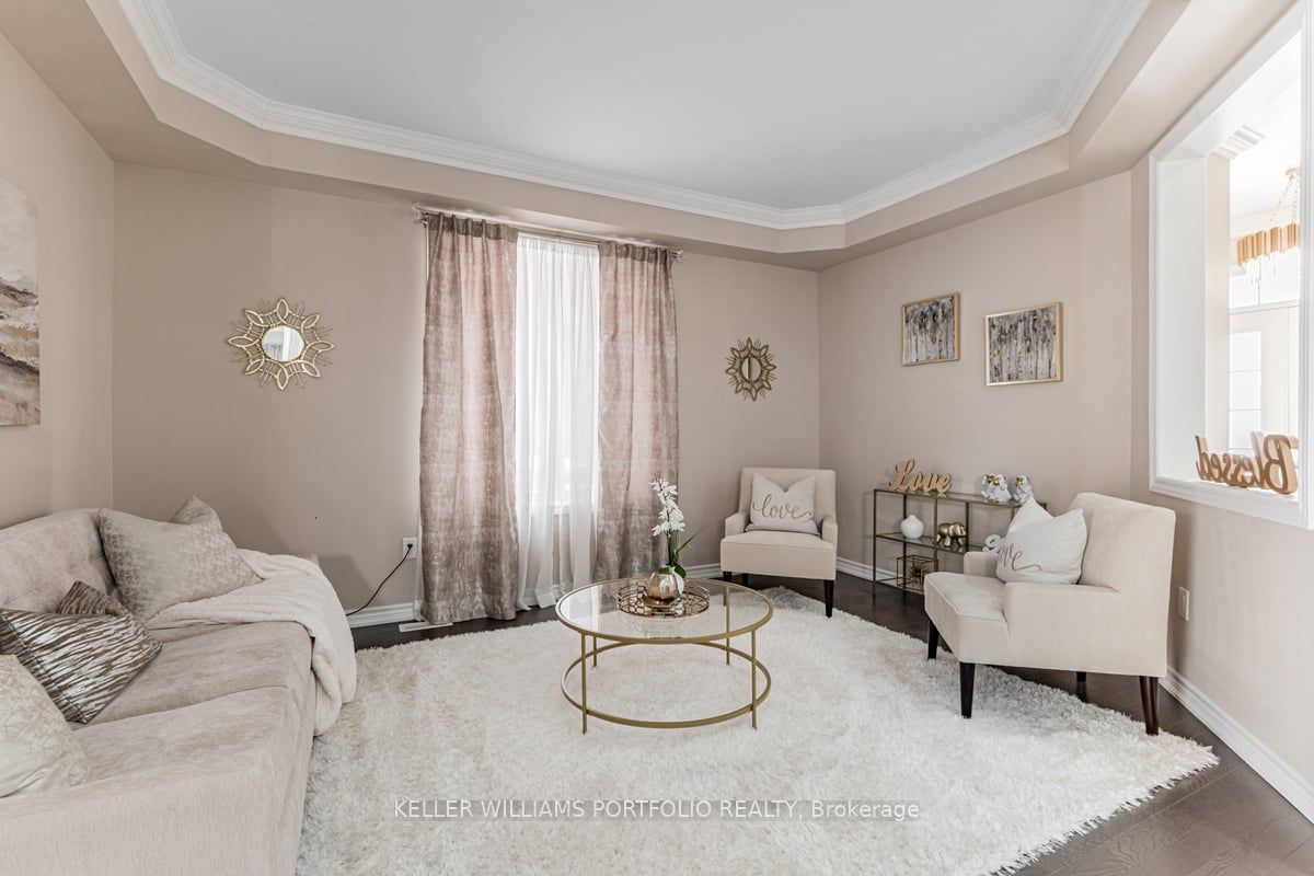 42 Willoughby Place Property Photo 7