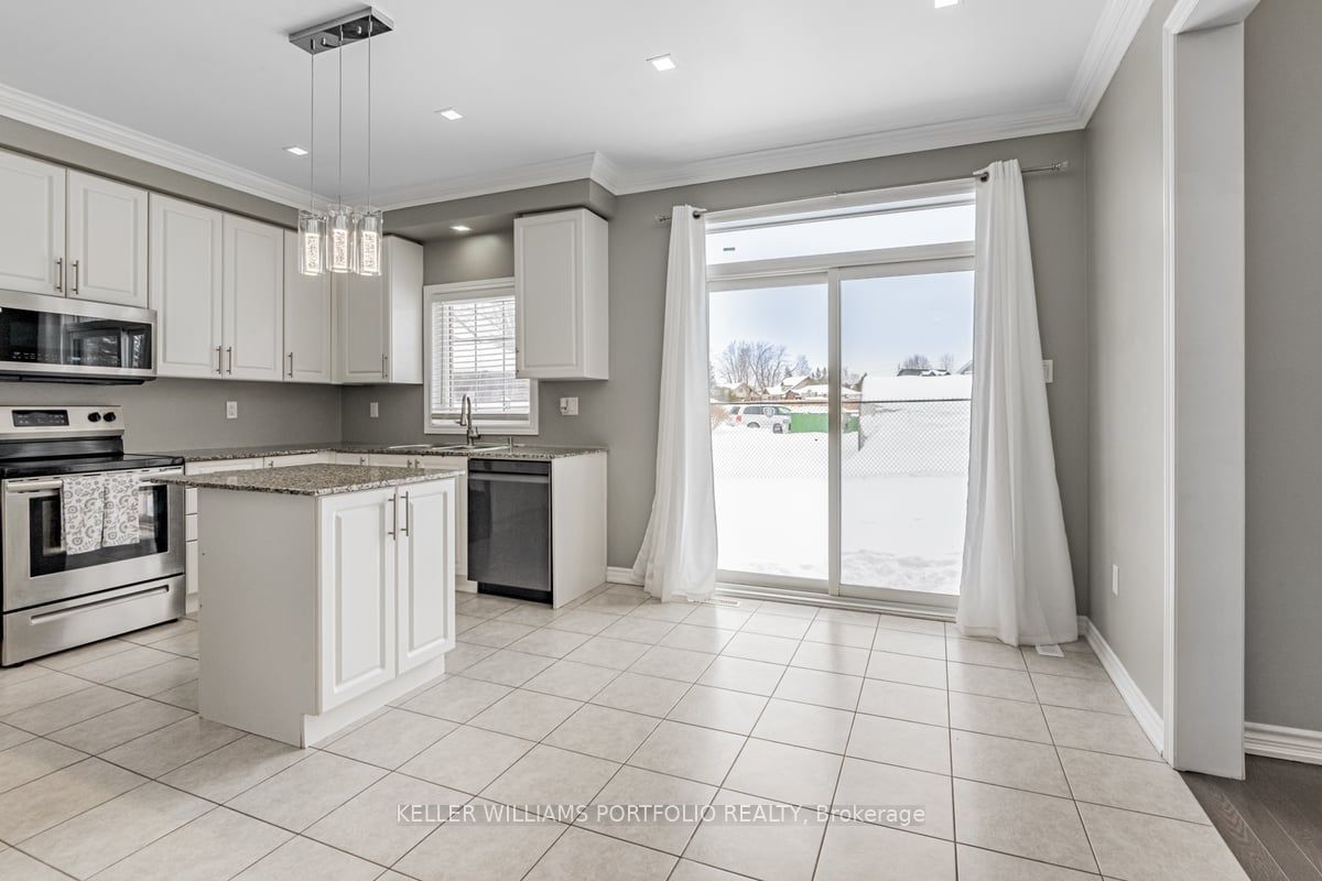 42 Willoughby Place Property Photo 10