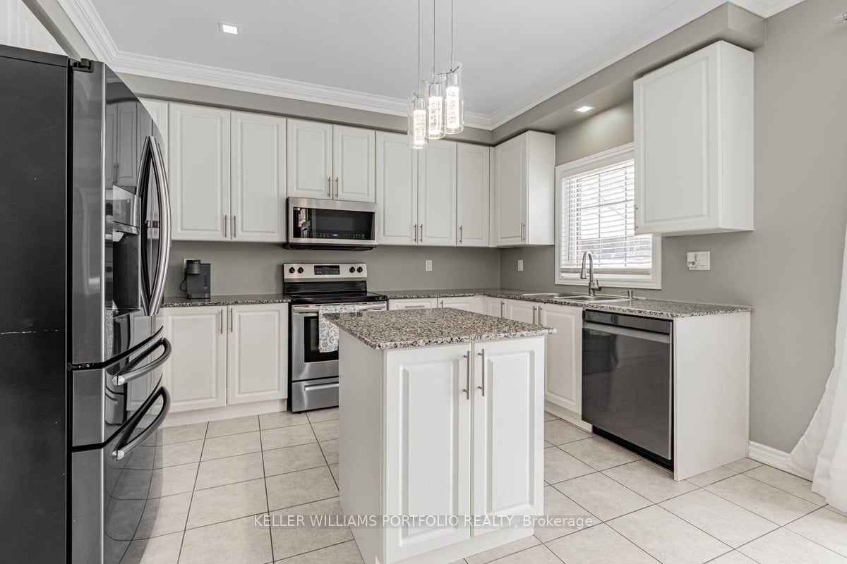 42 Willoughby Place Property Photo 11