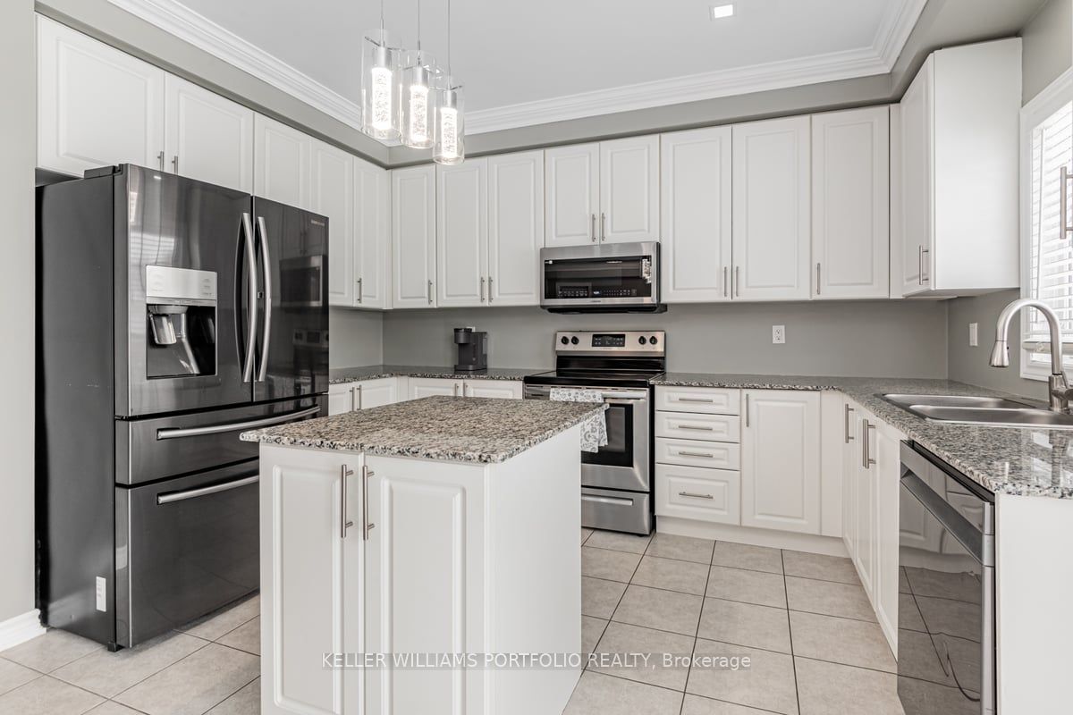 42 Willoughby Place Property Photo 12