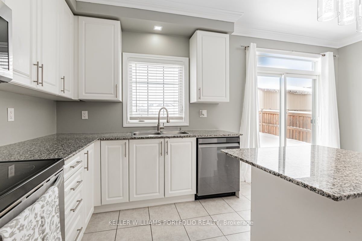 42 Willoughby Place Property Photo 14