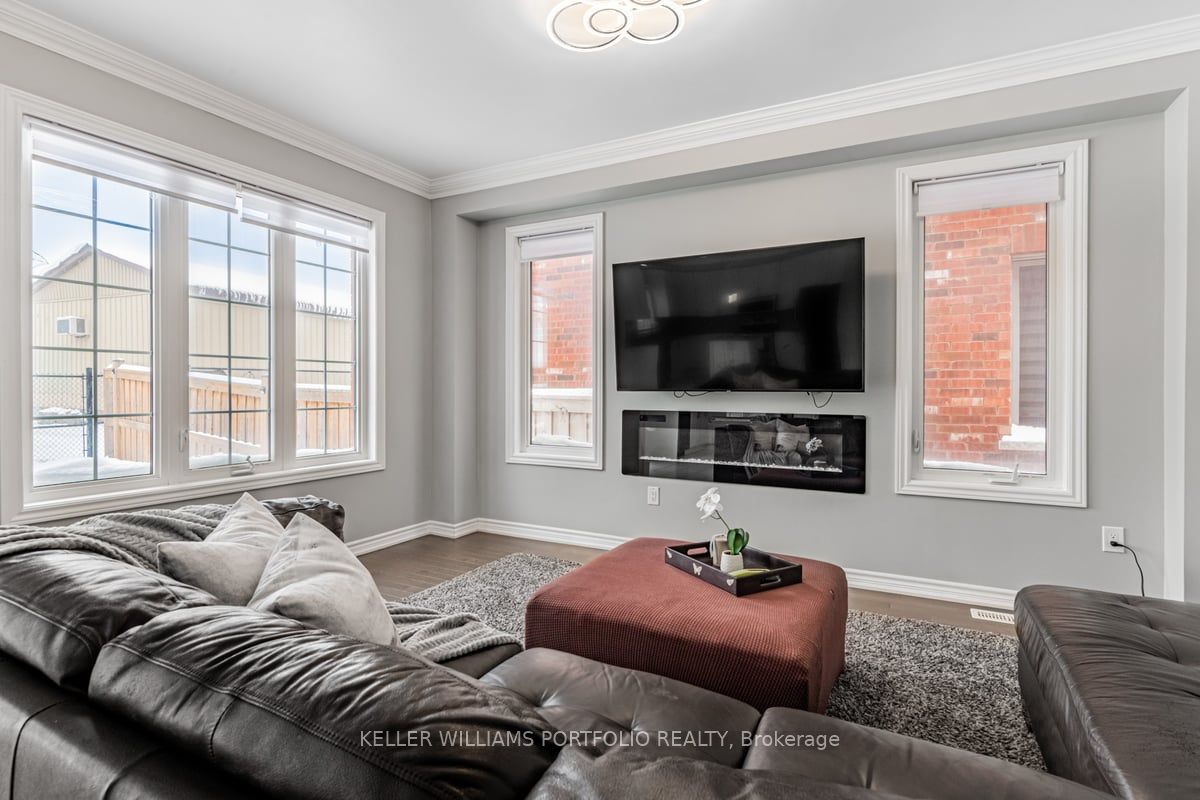 42 Willoughby Place Property Photo 18