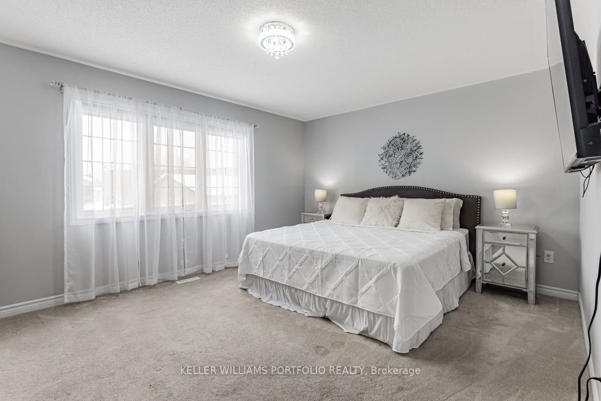 42 Willoughby Place Property Photo 23