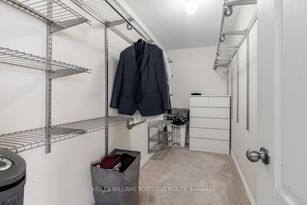 42 Willoughby Place Property Photo 29