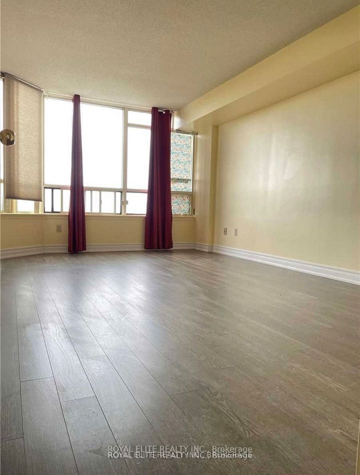 300 Alton Towers Circle 1102 Property Photo 5