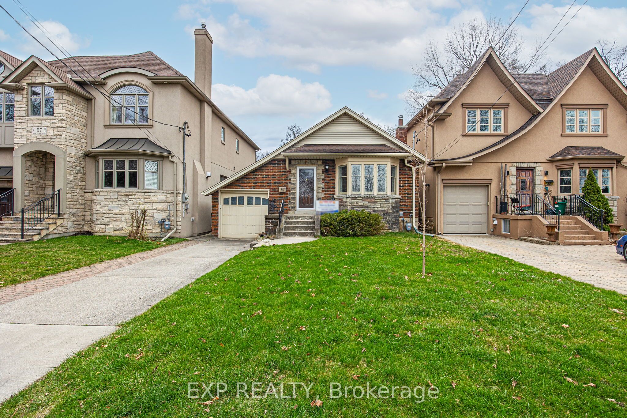 55 Don Valley Drive Property Photo 1