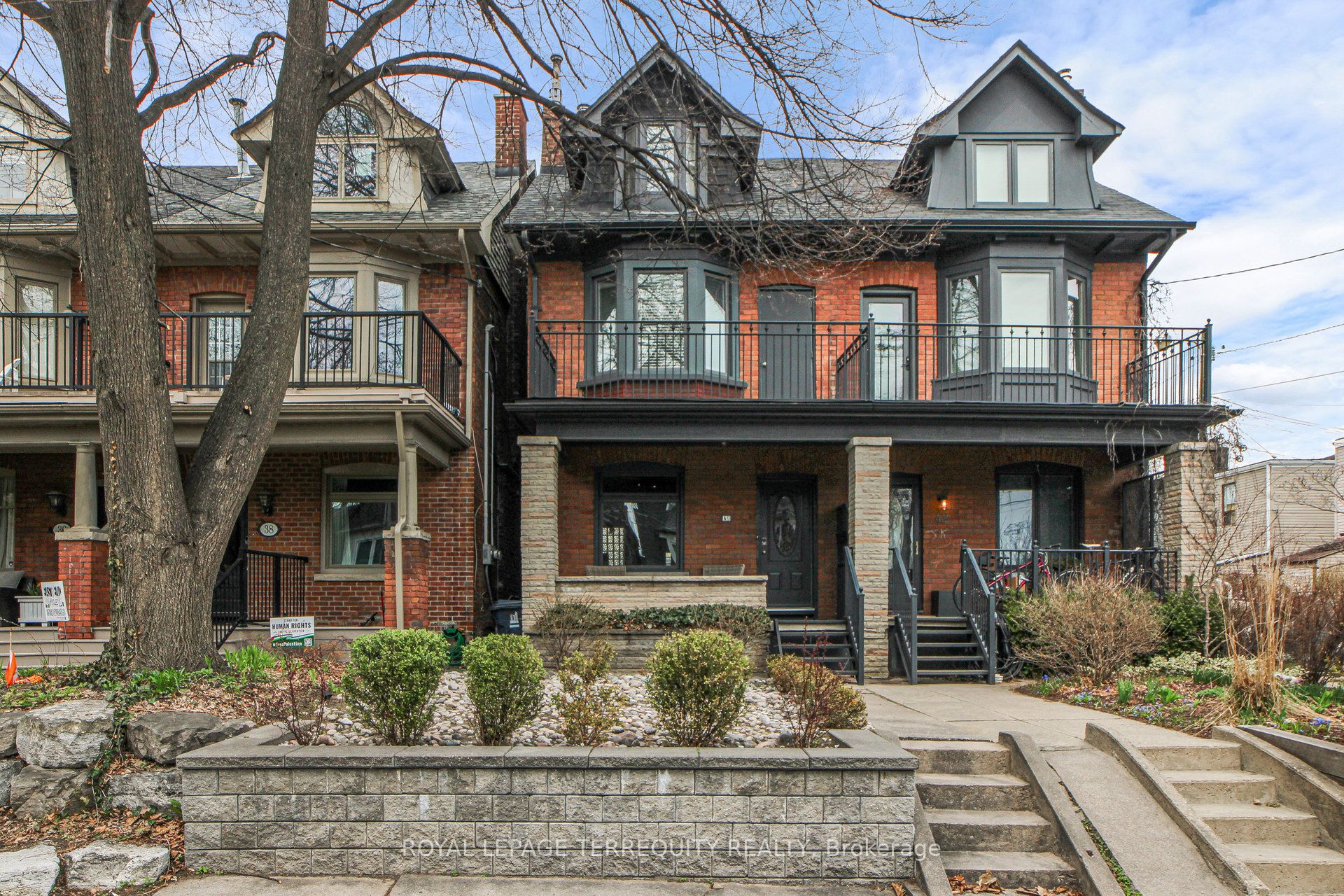 40 Strathcona Avenue Property Photo 1