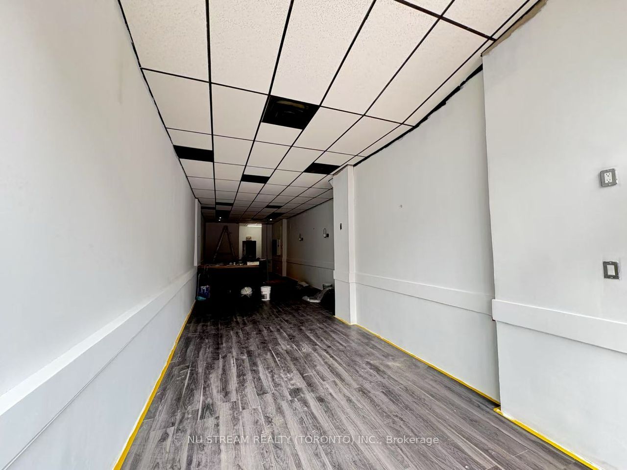 688 Gerrard Street Property Photo 2
