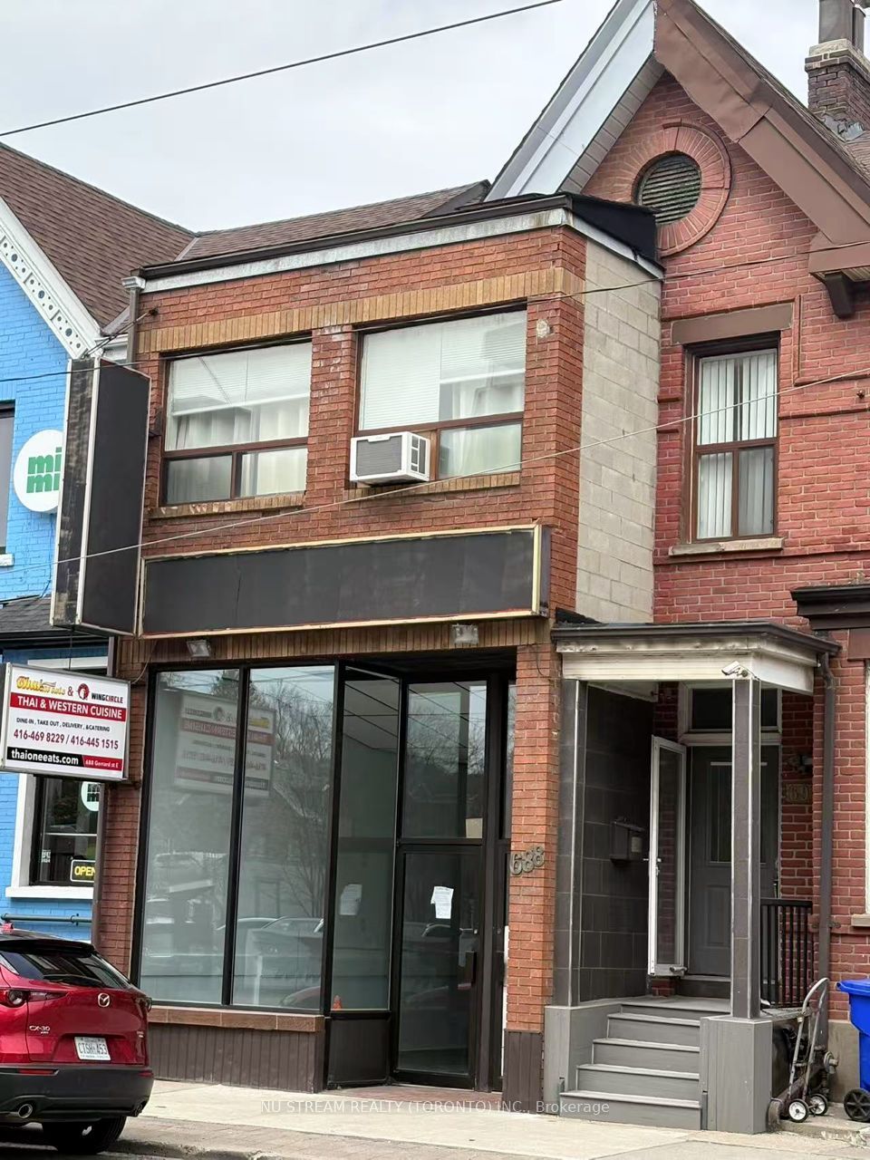 688 Gerrard Street Property Photo 16