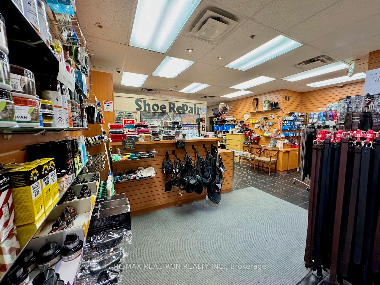 #57 - 1 Eglinton Square Property Photo 7