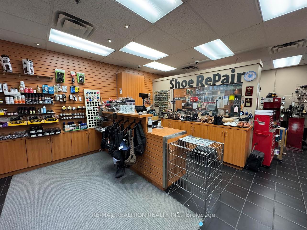 #57 - 1 Eglinton Square Property Photo 10