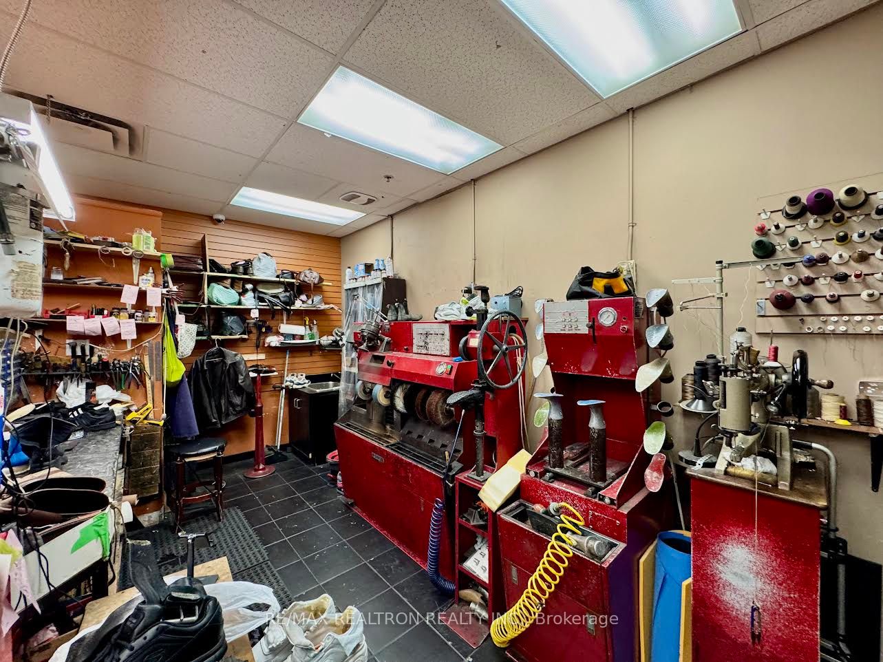 #57 - 1 Eglinton Square Property Photo 12