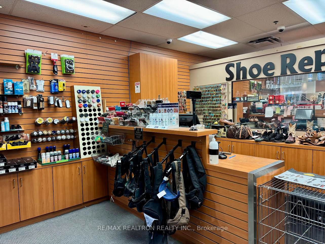 #57 - 1 Eglinton Square Property Photo 15