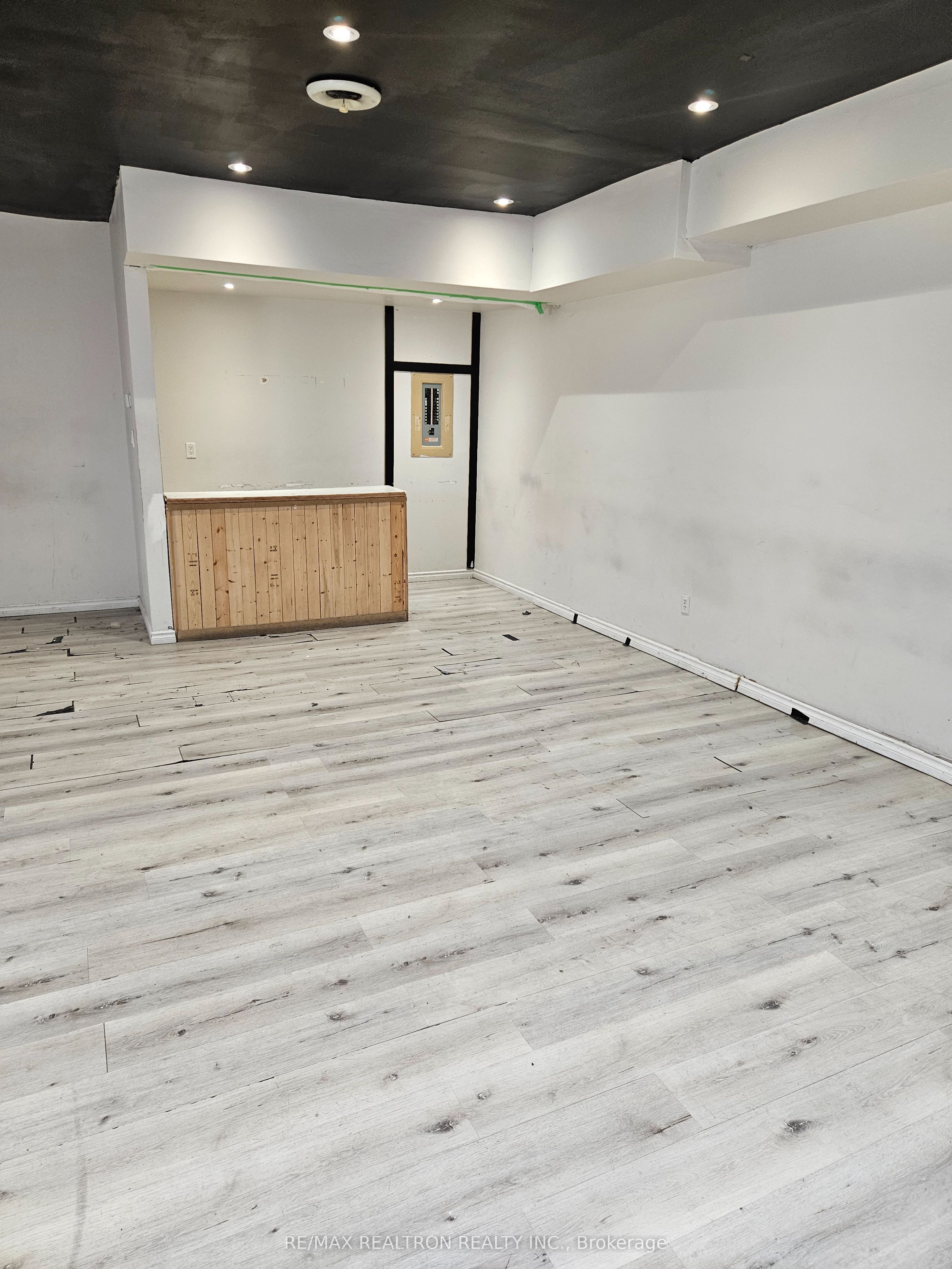 #2nd Flr - 70 Simcoe Street Property Photo 2