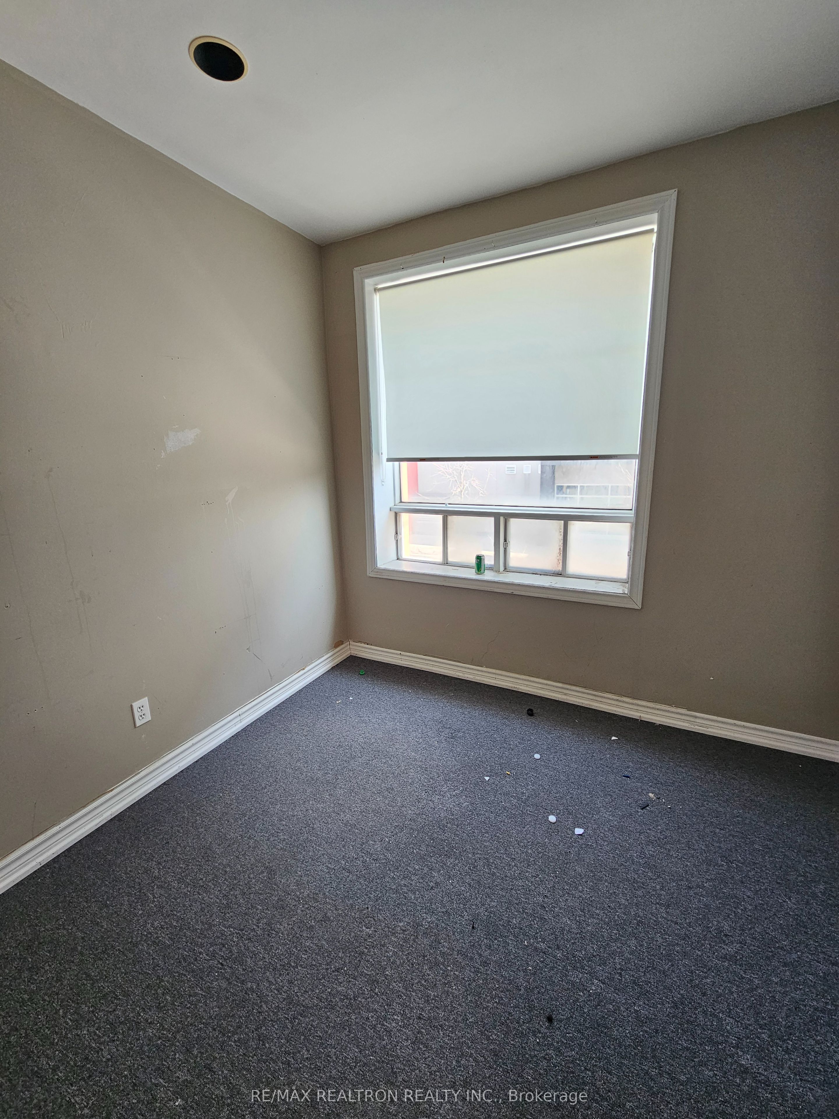 #2nd Flr - 70 Simcoe Street Property Photo 3