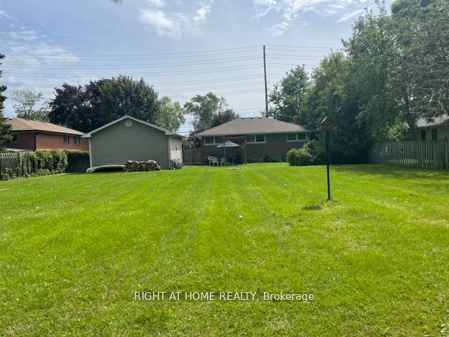 132 Winchester Road E Property Photo 5