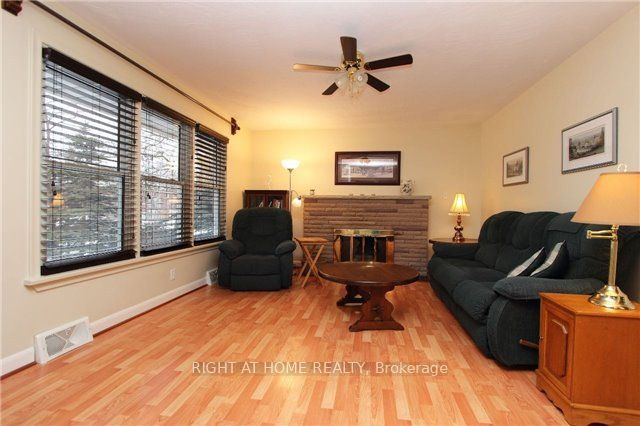 132 Winchester Road E Property Photo 10
