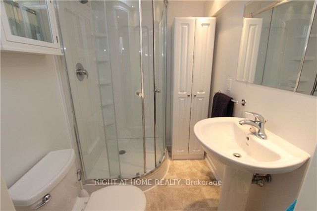 132 Winchester Road E Property Photo 15