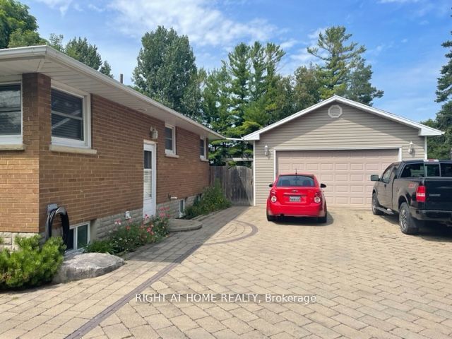 132 Winchester Road E Property Photo 19