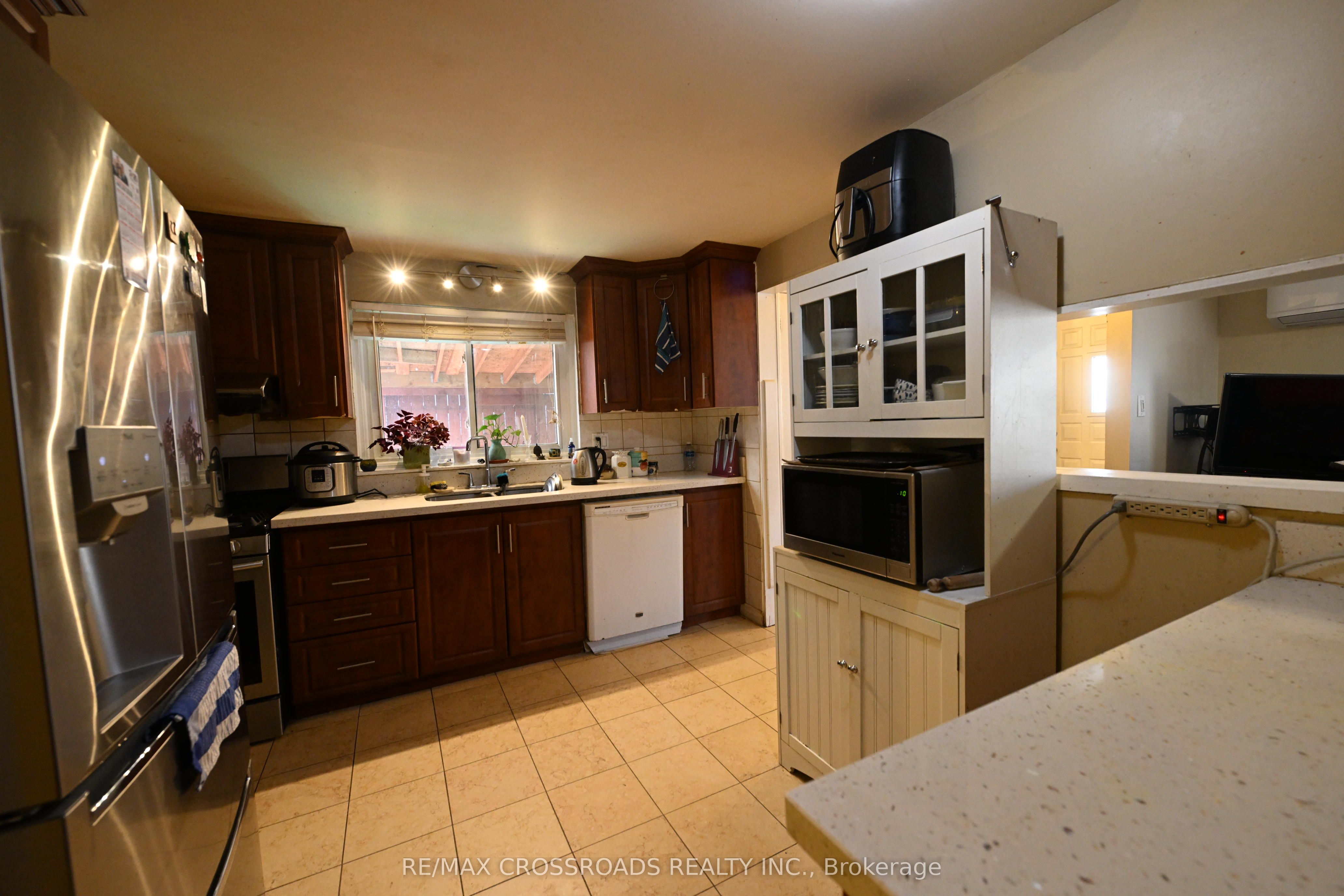 41 Gemshaw Crescent Property Photo 4