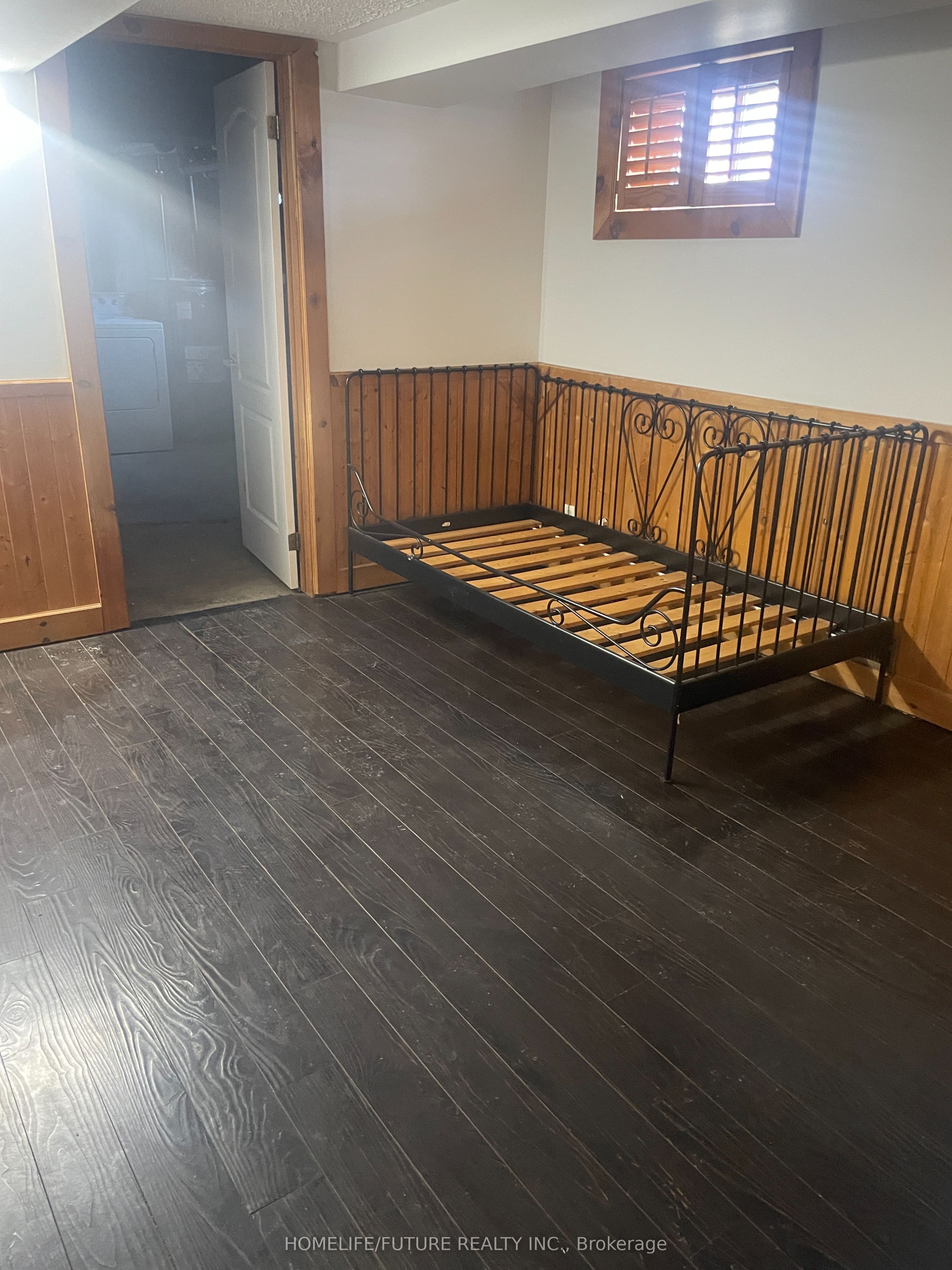 1237 Cedar Street Bsmt Property Photo 2