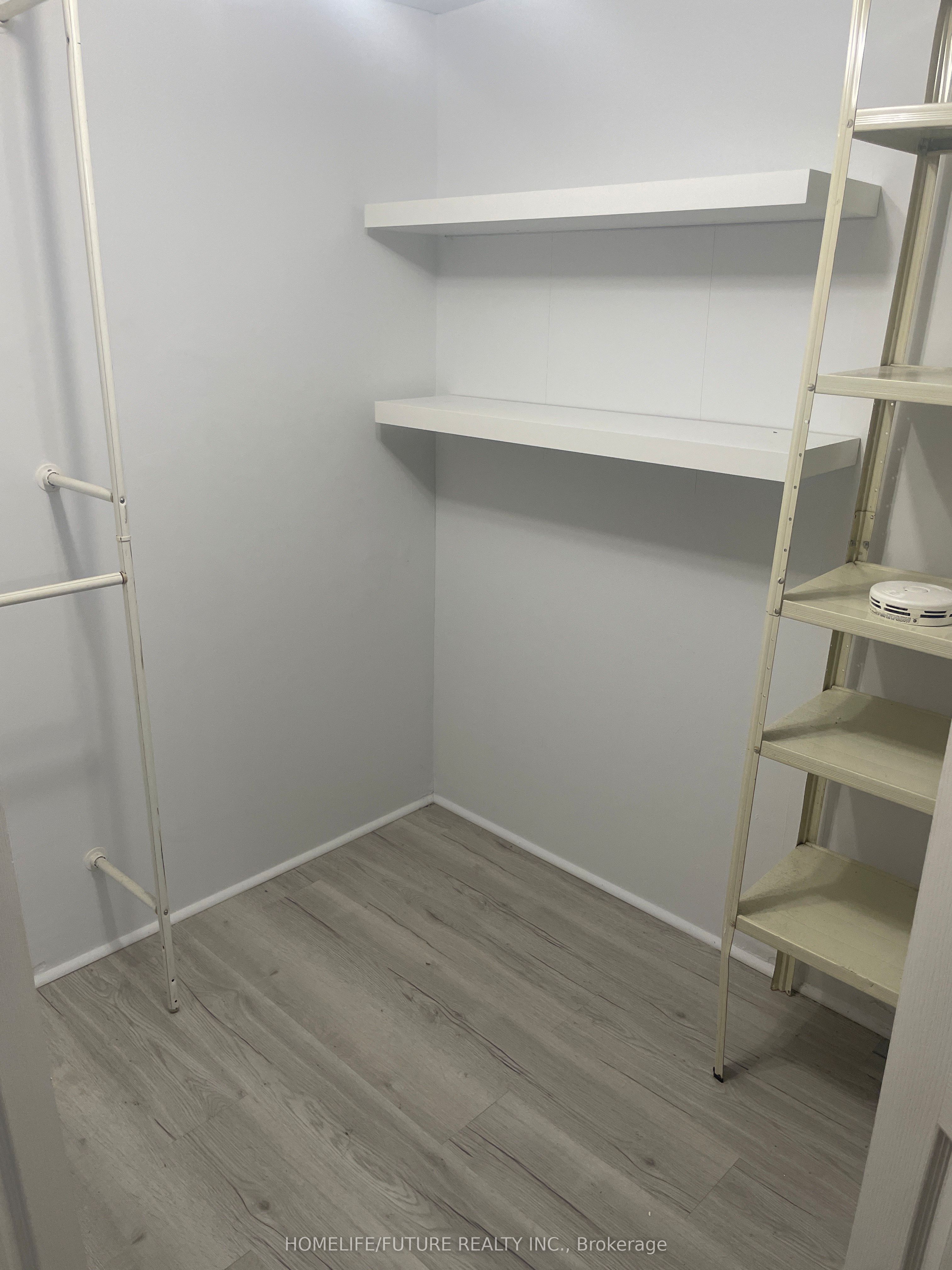 1237 Cedar Street Bsmt Property Photo 3