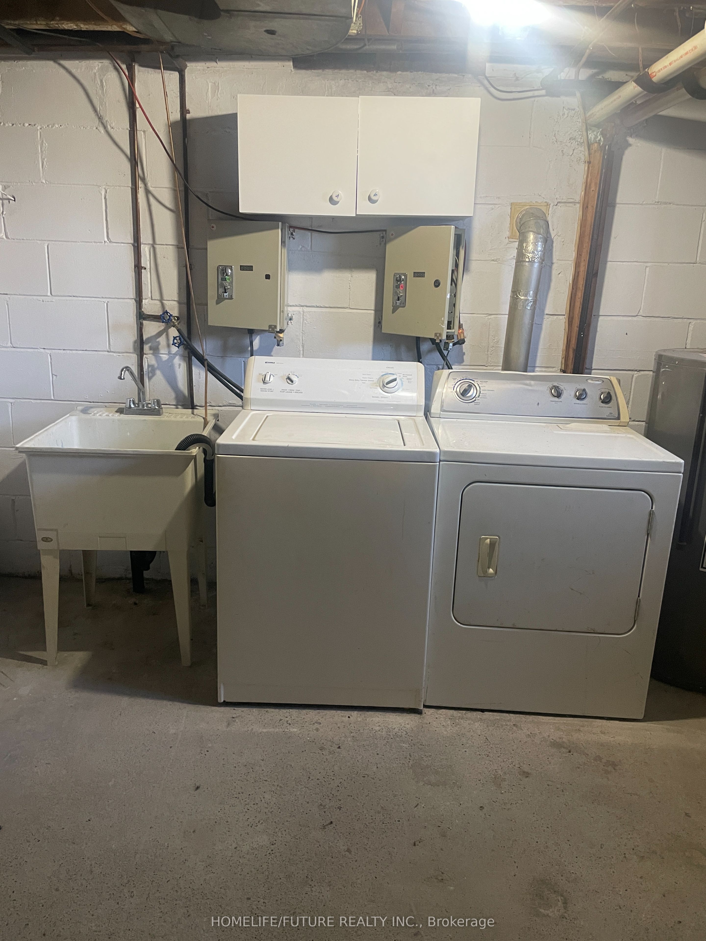 1237 Cedar Street Bsmt Property Photo 4