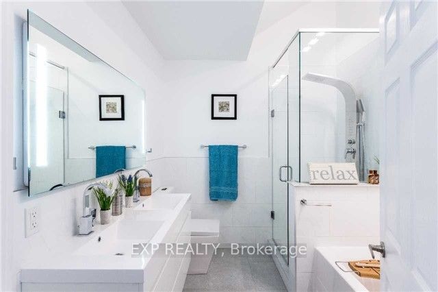 122 Parkmount Road Upper Property Photo 5
