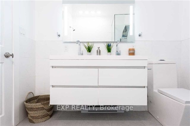 122 Parkmount Road Upper Property Photo 6