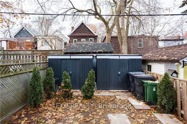 122 Parkmount Road Upper Property Photo 8