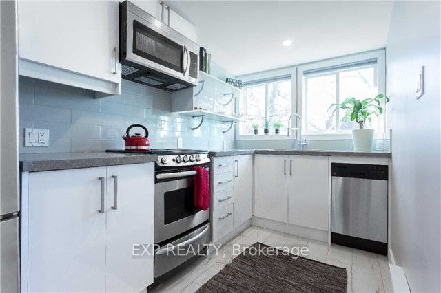 122 Parkmount Road Upper Property Photo 14