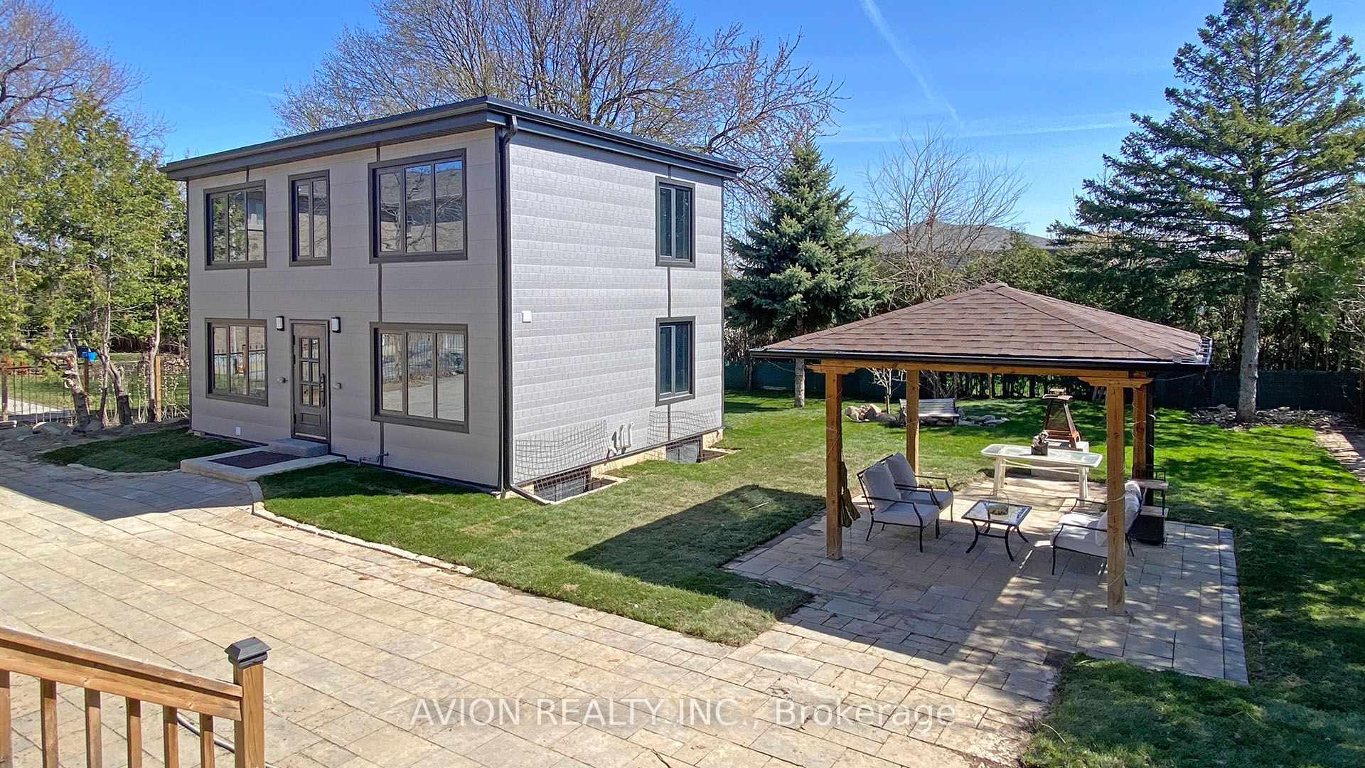 1993 Brimley Road Property Photo 6