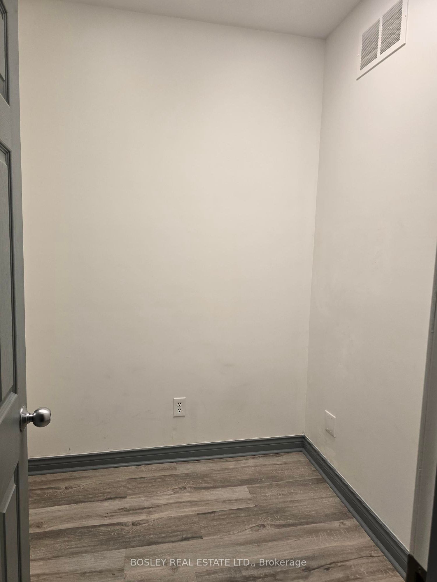 253 Danforth Avenue 101 Property Photo 6