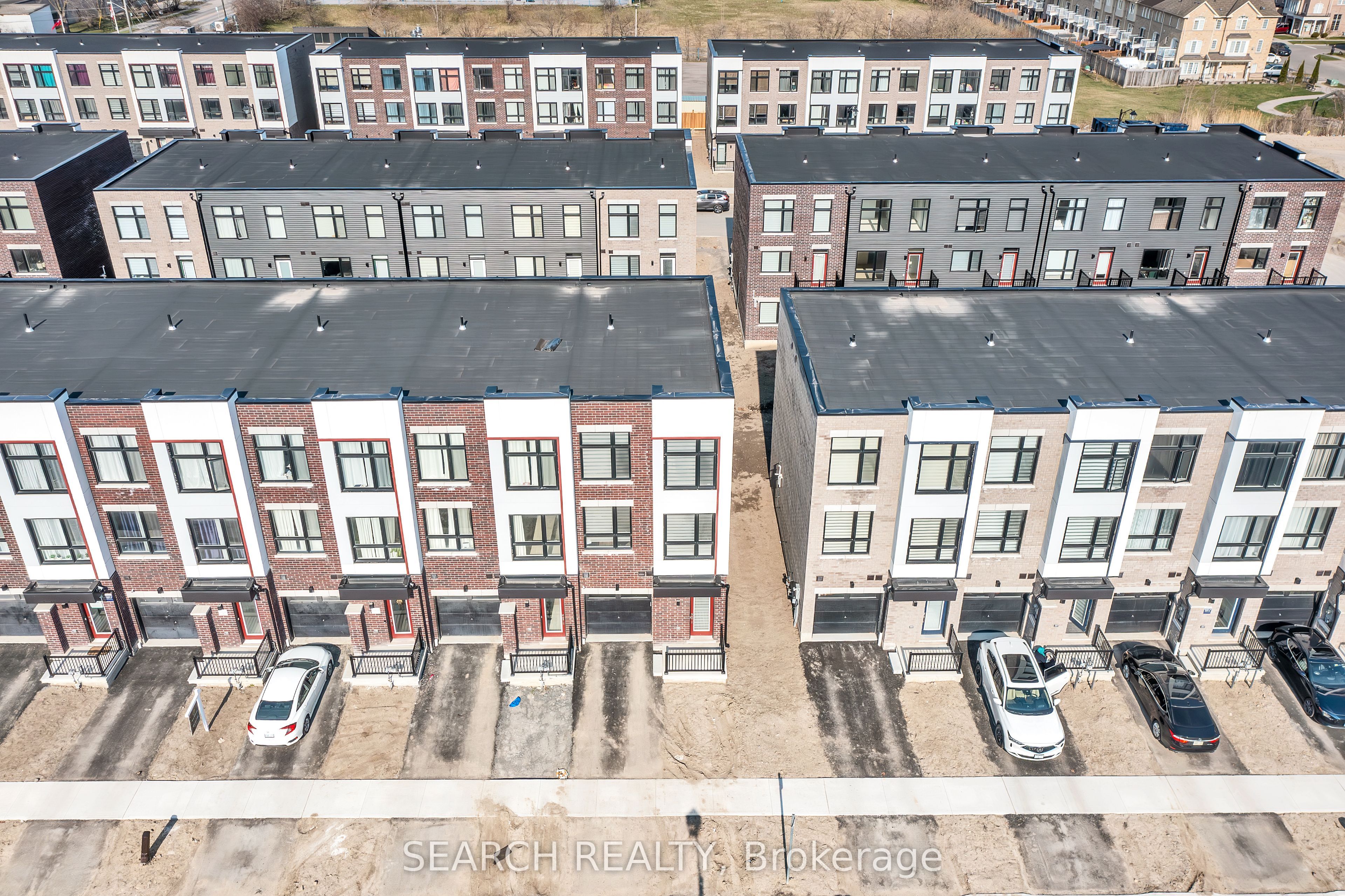 23 Bateson Street W Property Photo 2