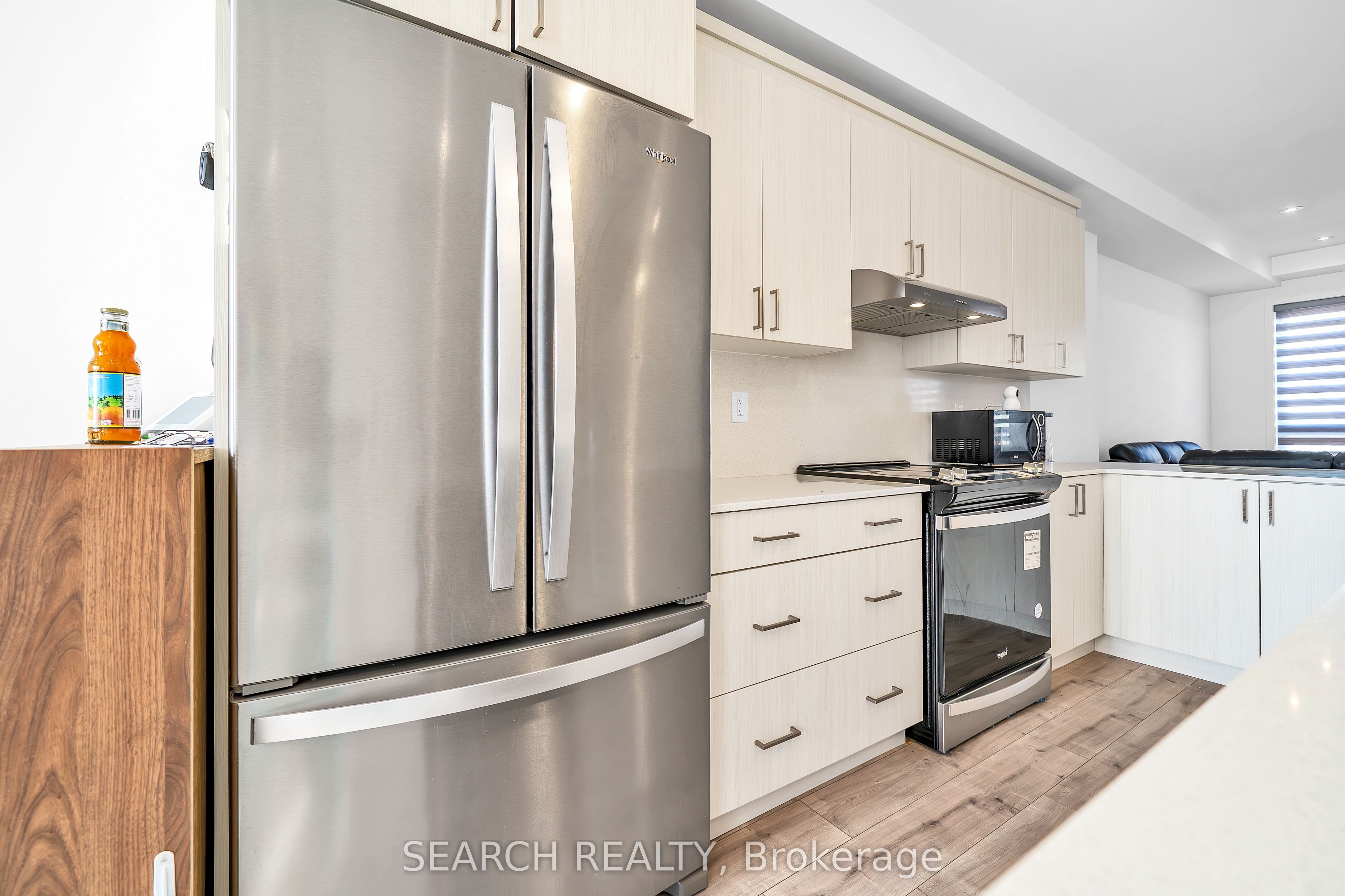 23 Bateson Street W Property Photo 10