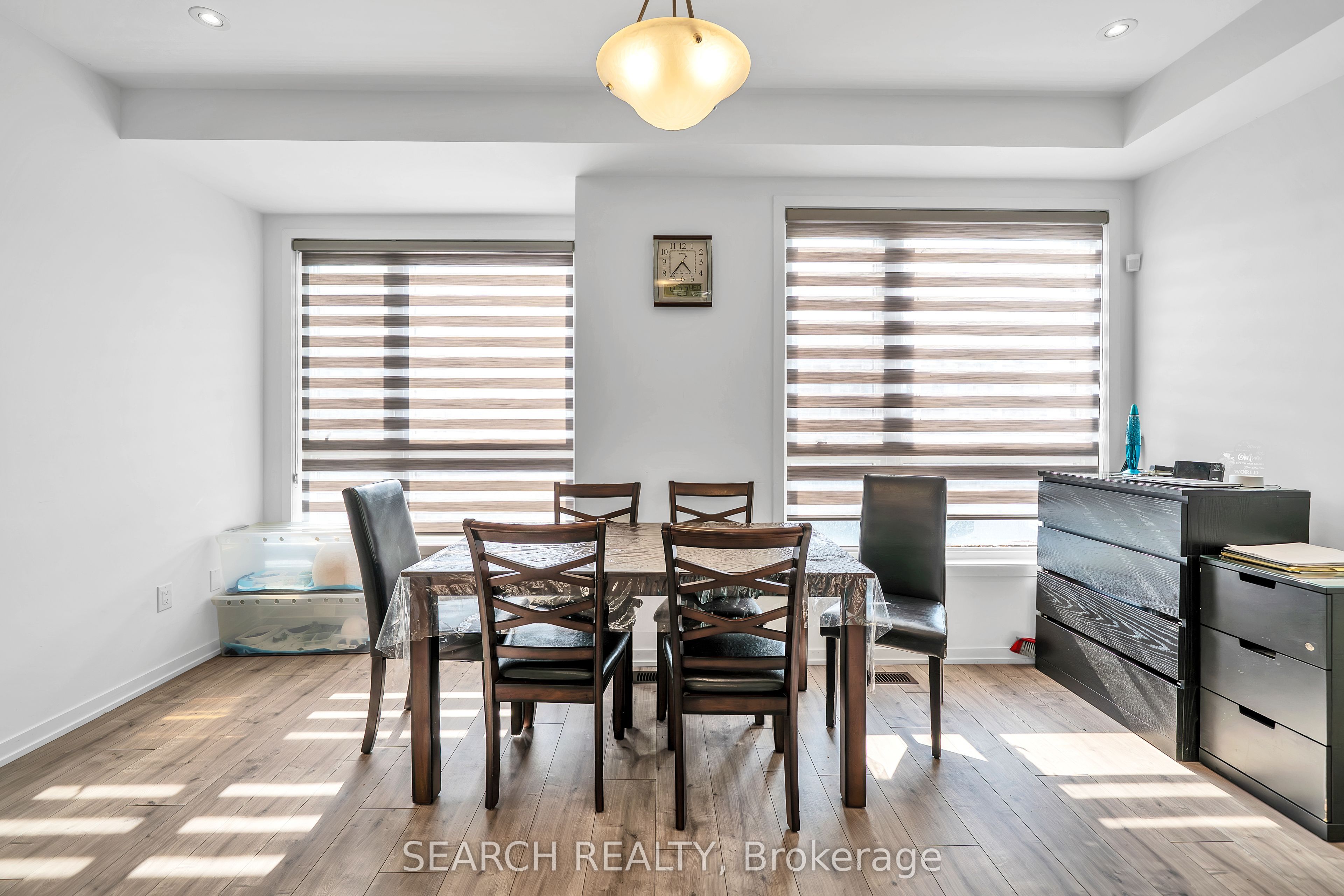 23 Bateson Street W Property Photo 13