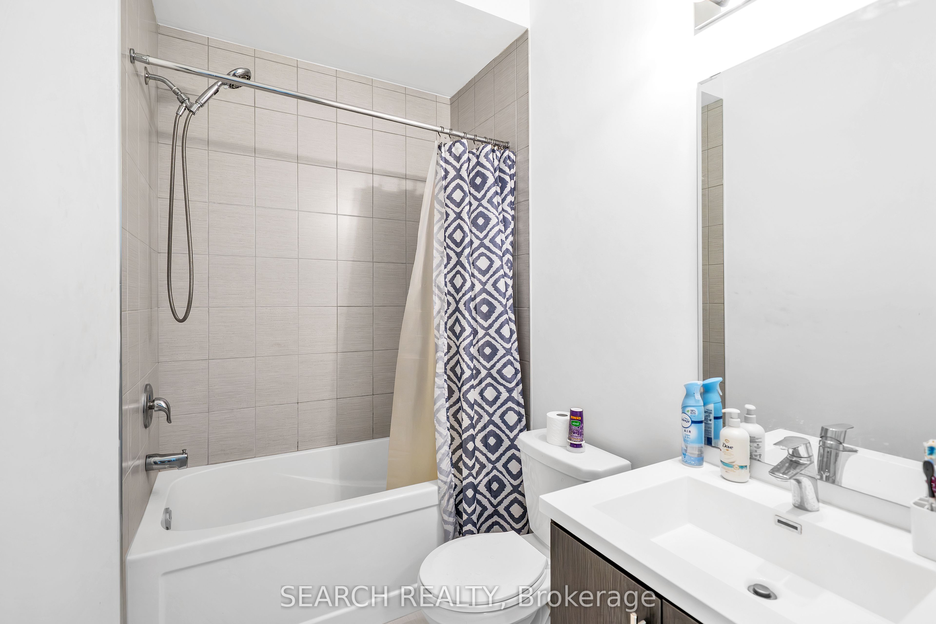 23 Bateson Street W Property Photo 15